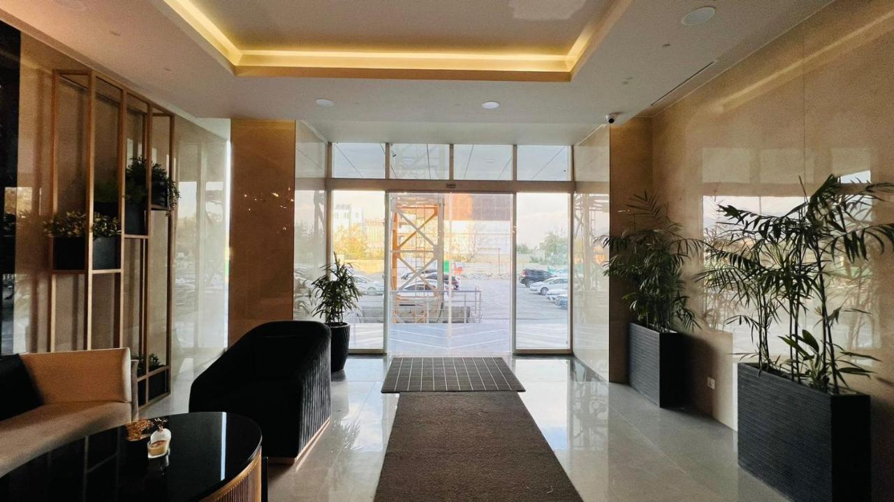 Appartement Sky Heights Luxury Apart Facing Centaurus à Islamabad Extérieur photo