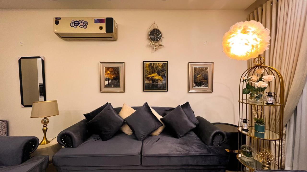 Appartement Sky Heights Luxury Apart Facing Centaurus à Islamabad Extérieur photo