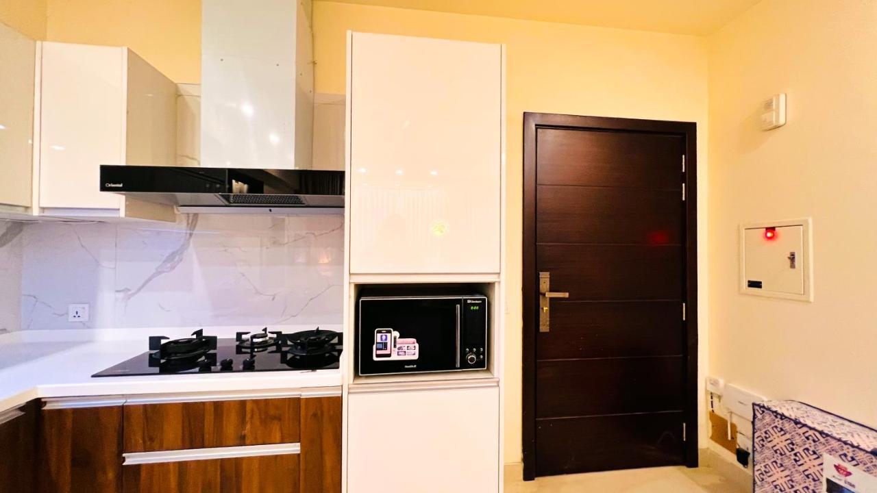 Appartement Sky Heights Luxury Apart Facing Centaurus à Islamabad Extérieur photo