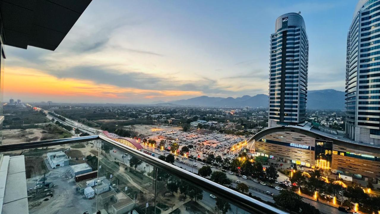 Appartement Sky Heights Luxury Apart Facing Centaurus à Islamabad Extérieur photo