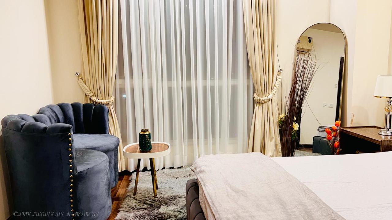 Appartement Sky Heights Luxury Apart Facing Centaurus à Islamabad Extérieur photo