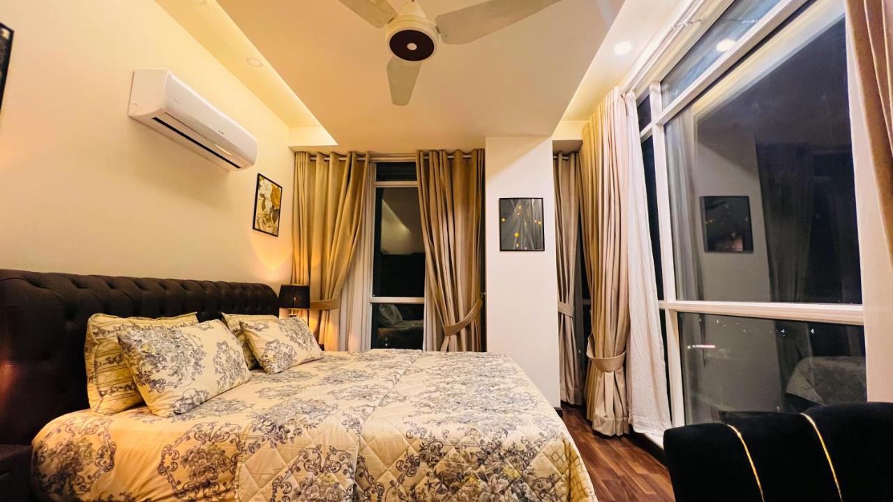 Appartement Sky Heights Luxury Apart Facing Centaurus à Islamabad Extérieur photo