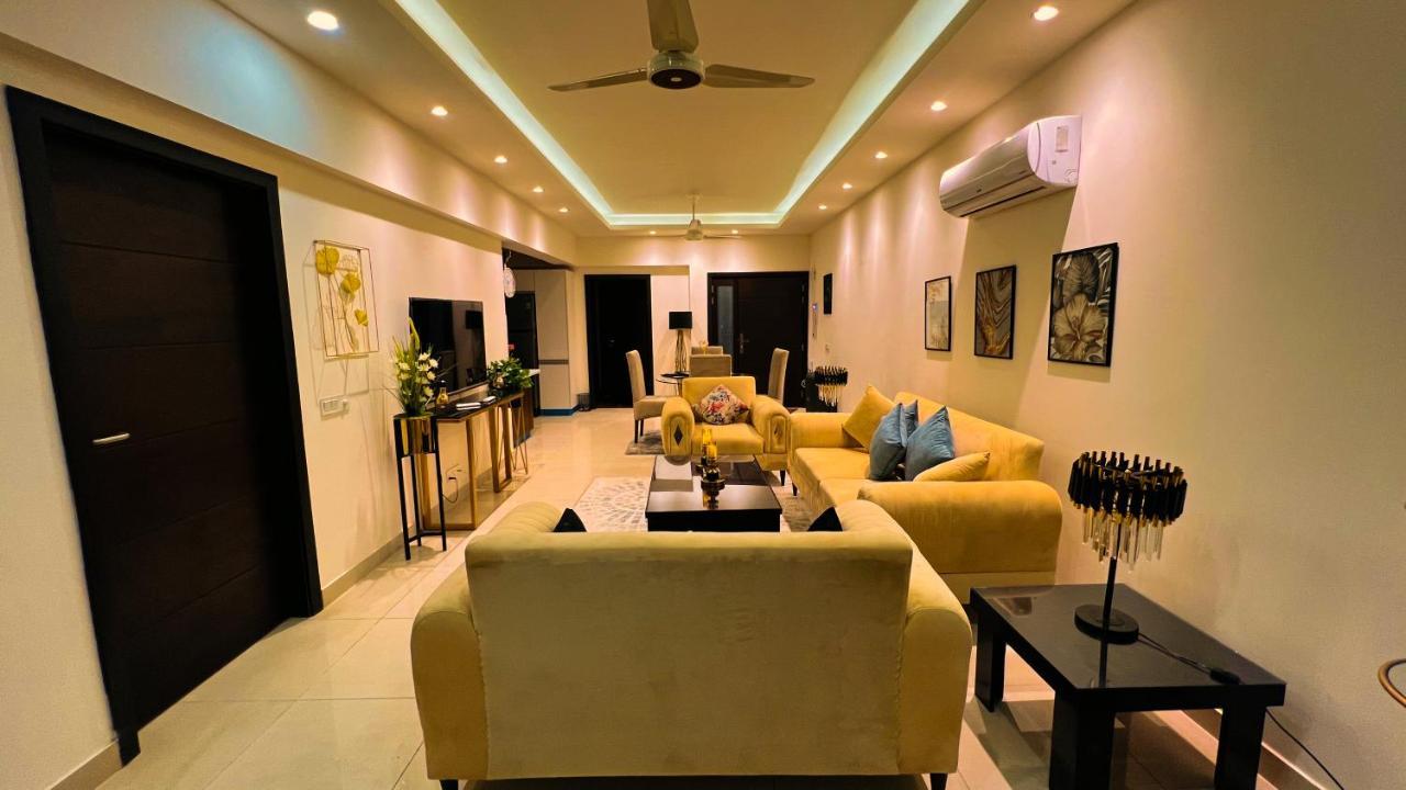Appartement Sky Heights Luxury Apart Facing Centaurus à Islamabad Extérieur photo