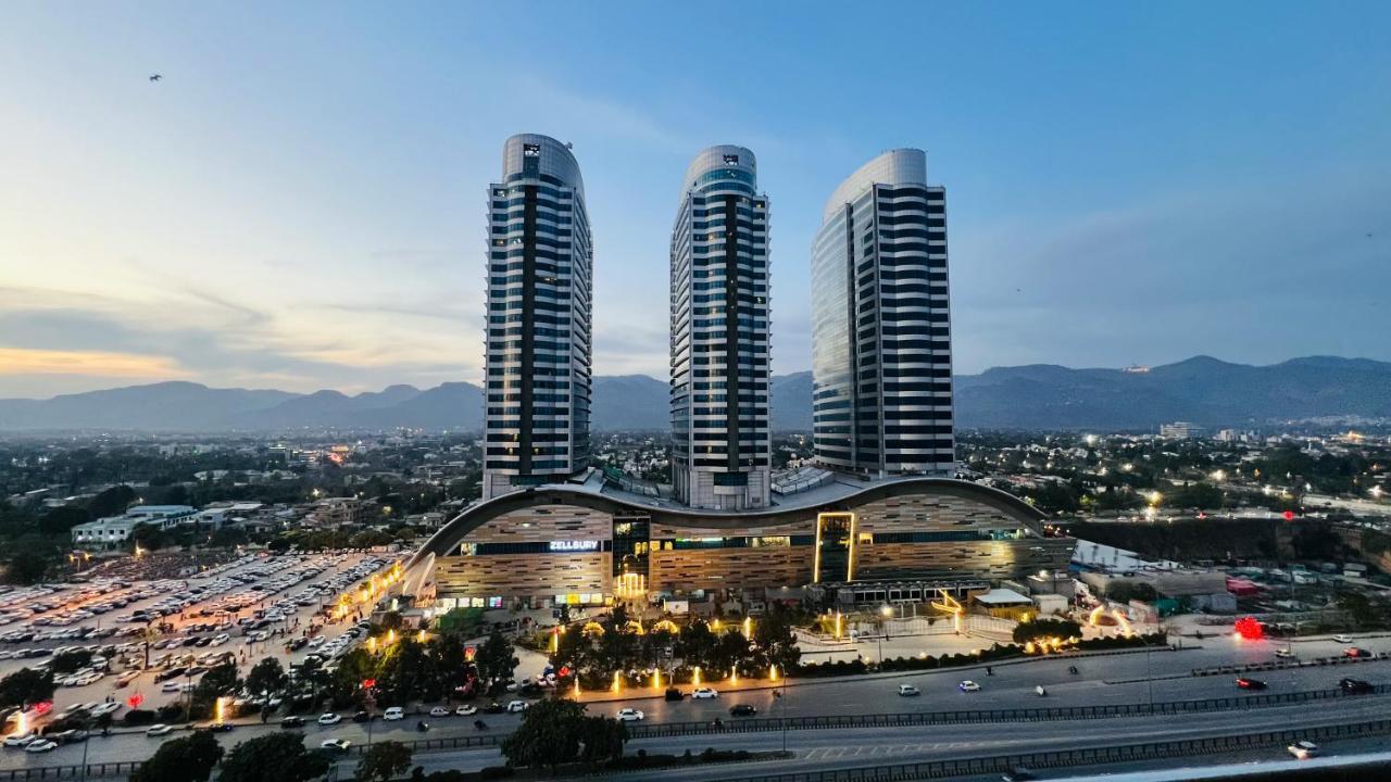 Appartement Sky Heights Luxury Apart Facing Centaurus à Islamabad Extérieur photo